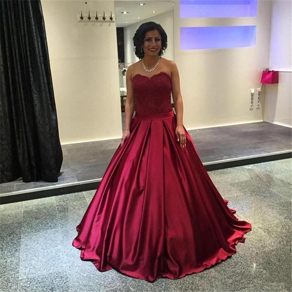 new long prom dresses 2017 with lace appliques sweetheart backless a line satin evening party prom gowns party dress, Black;red 
new long prom dresses 2017 with lace appliques sweetheart backless a line satin evening party prom gowns party dress, Black;red