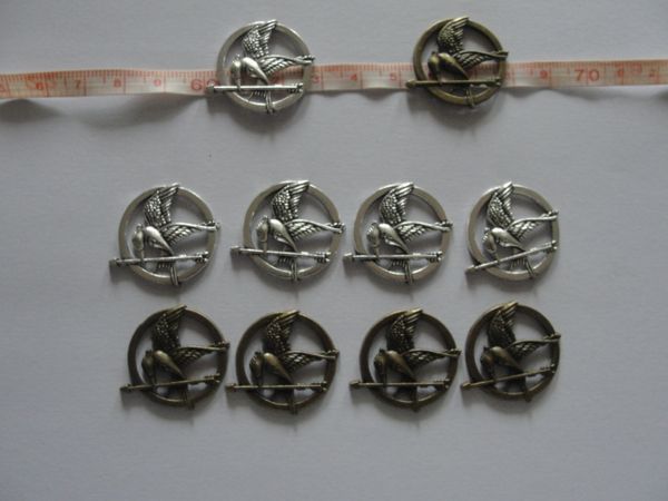 diy alloy silver acceories hussories hunger games tibetan silver charms antique silver fit bracelets necklaces, Bronze;silver
diy alloy silver acceories hussories hunger games tibetan silver charms antique silver fit bracelets necklaces, Bronze;silver