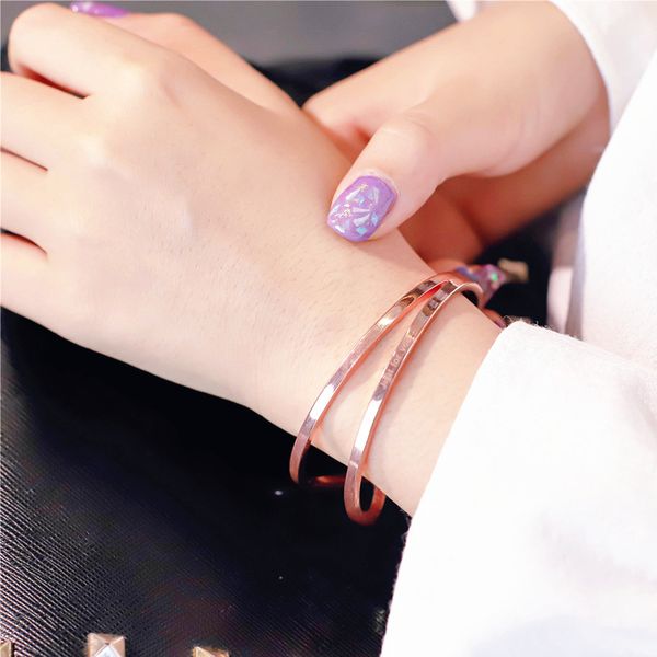 2018 new korean simple open bracelet female student tide versatile jewelry wild cool wind version of personality bracelet, Black
2018 new korean simple open bracelet female student tide versatile jewelry wild cool wind version of personality bracelet, Black