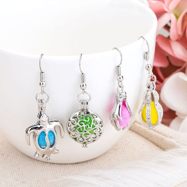 hollow pendant earrings set aromatherapy perfume locket with pads essential oil diffuser pendant diy fragrance flower many design, Golden
hollow pendant earrings set aromatherapy perfume locket with pads essential oil diffuser pendant diy fragrance flower many design, Golden