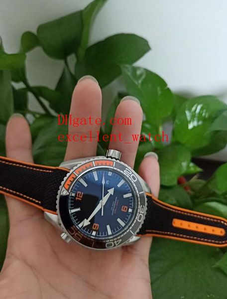 sell fashion watches 43.5 mm planet ocean co-axial 600m 215.32.44.21.01.001 black dial automatic mechanical mens watch watche, Slivery;brown
sell fashion watches 43.5 mm planet ocean co-axial 600m 215.32.44.21.01.001 black dial automatic mechanical mens watch watche, Slivery;brown