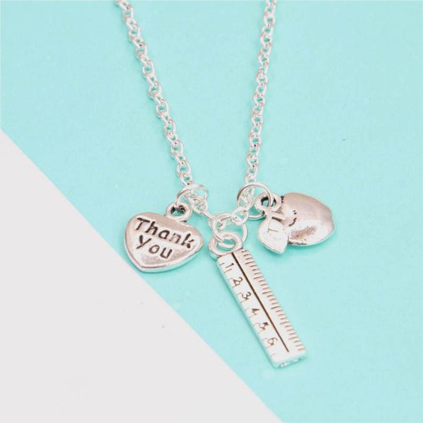 Colares com Pingente diyshop2012 
Colares com Pingente diyshop2012