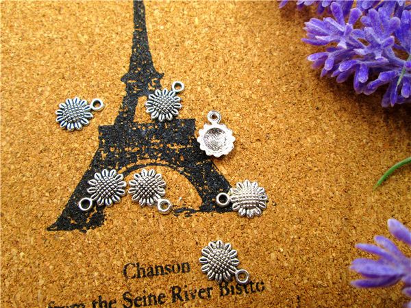 60pcs-sunflower charms,antique tibetan silver flower charm pendants,helianthus annuus charms, jewelry making 15x18mm, Bronze;silver
60pcs-sunflower charms,antique tibetan silver flower charm pendants,helianthus annuus charms, jewelry making 15x18mm, Bronze;silver