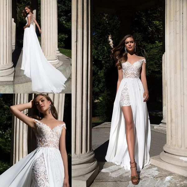 2018 white chiffon high low a line beach wedding dresses lace sheer v-neck cap sleeves bridal gowns court train front split bridal gowns
2018 white chiffon high low a line beach wedding dresses lace sheer v-neck cap sleeves bridal gowns court train front split bridal gowns