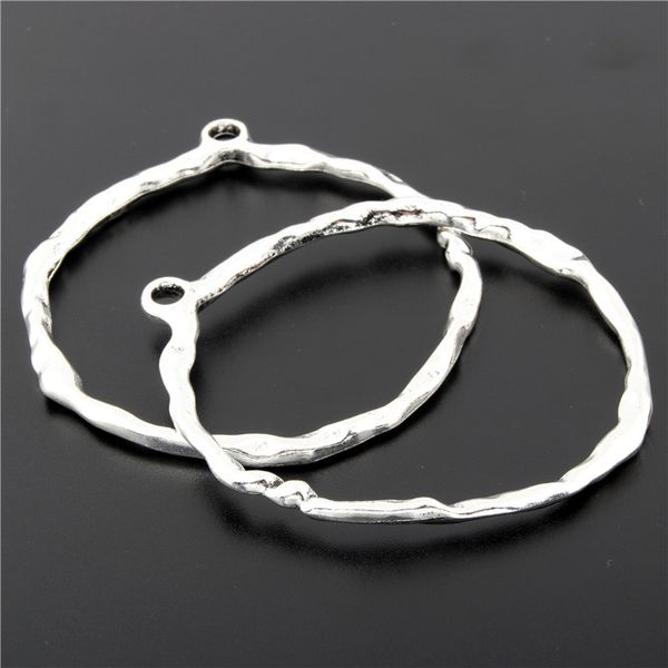 1pcs antique silver alloy hollow round charm pendant blank pendant fit jewelry diy handmade a2665, Bronze;silver
1pcs antique silver alloy hollow round charm pendant blank pendant fit jewelry diy handmade a2665, Bronze;silver