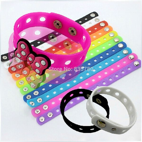 210mm lengthx15mm width, for chirlden silicone wristbands bracelets fit shoe charms, party favors, gifts, Golden;silver
210mm lengthx15mm width, for chirlden silicone wristbands bracelets fit shoe charms, party favors, gifts, Golden;silver