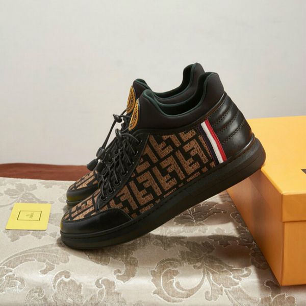 2018 high-end brand men's shoes flat-bottomed casual shoes european station luxury fashion classic style running shoes, Red;white
2018 high-end brand men's shoes flat-bottomed casual shoes european station luxury fashion classic style running shoes, Red;white