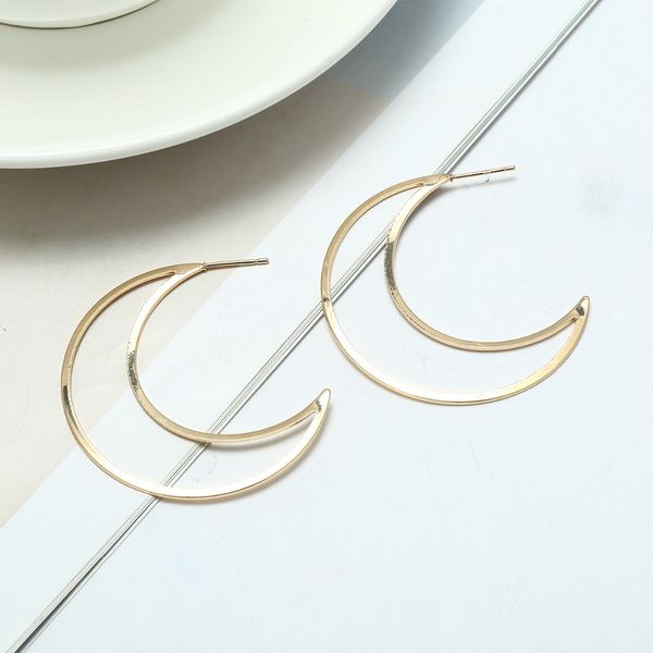 moon earrings for women punk earrings crescent stud earrings for women geometrical earing fashion jewelry 2018, Golden;silver
moon earrings for women punk earrings crescent stud earrings for women geometrical earing fashion jewelry 2018, Golden;silver
