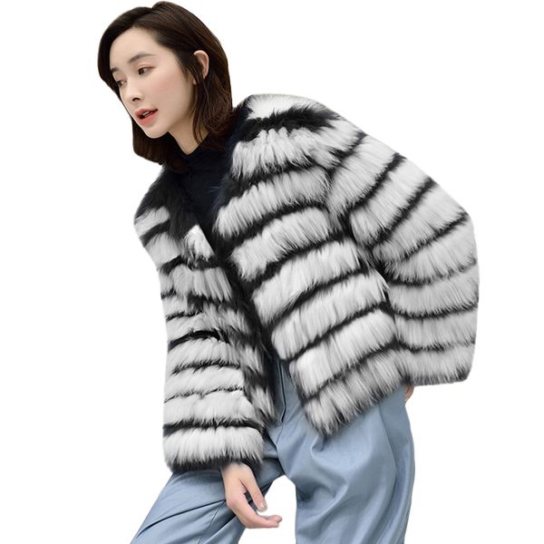 female coat autumn women black and white stripe collar faux fur coat warm winter overcoat outercoat winter women short
female coat autumn women black and white stripe collar faux fur coat warm winter overcoat outercoat winter women short