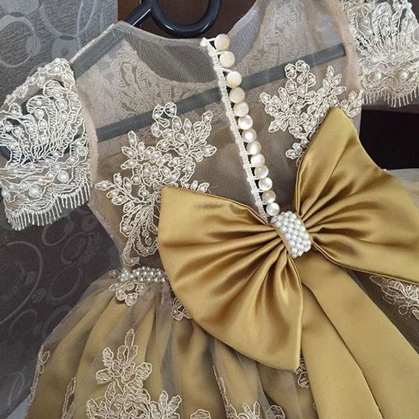 2019 cute gold flower girls dresses short sleeve appliques pearls button back puffy a line first communion dresses girls pageant gown custom, White;blue
2019 cute gold flower girls dresses short sleeve appliques pearls button back puffy a line first communion dresses girls pageant gown custom, White;blue