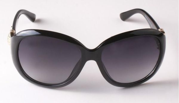 elitera nouvelle mode polarisées femmes lunettes de soleil célèbre dame marque designer gradient couleurs revêtement miroir lune, White;black
elitera nouvelle mode polarisées femmes lunettes de soleil célèbre dame marque designer gradient couleurs revêtement miroir lune, White;black