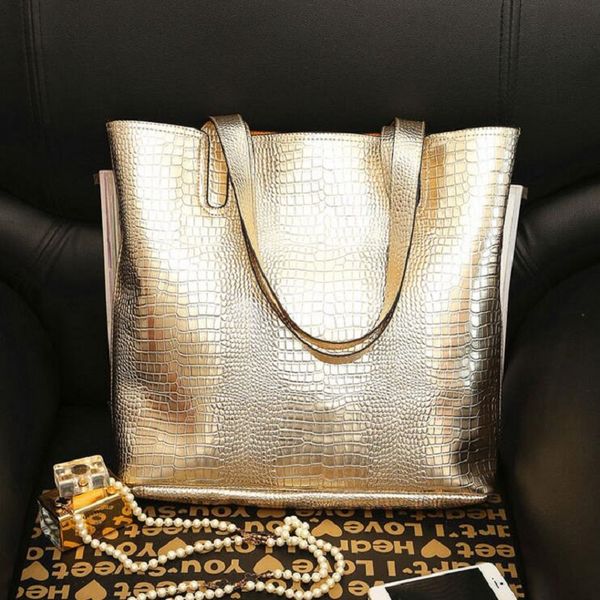 new 2017 crocodile bags fashion women gold bag vintage women leather handbags serpentina bags ladies snake bolsas feminina
new 2017 crocodile bags fashion women gold bag vintage women leather handbags serpentina bags ladies snake bolsas feminina