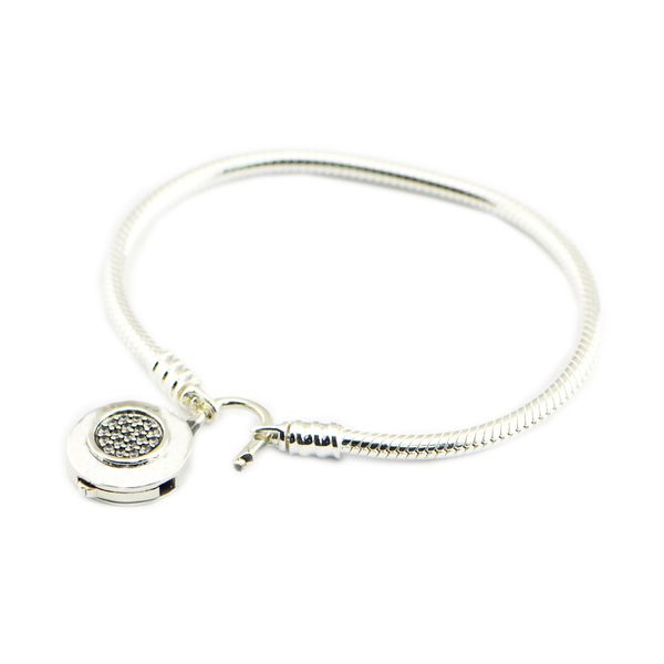 moments smooth bracelet with signature padlock sterling silver bracelet for woman diy jewelry making fit originall charms & beads bangle, Golden;silver
moments smooth bracelet with signature padlock sterling silver bracelet for woman diy jewelry making fit originall charms & beads bangle, Golden;silver