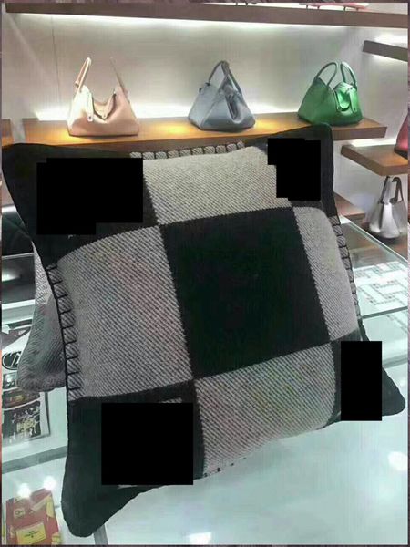 Top 1 2018 Hot Selling Home textiles 100 wool h cushion 45&45cm good quailty for sofa bed
Top 1 2018 Hot Selling Home textiles 100 wool h cushion 45&45cm good quailty for sofa bed