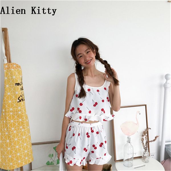 alien kitty2018 new women short sleeve short pant two piece set white cute ruffles nightwear sleepwear home clothes pajama sets, Blue;gray
alien kitty2018 new women short sleeve short pant two piece set white cute ruffles nightwear sleepwear home clothes pajama sets, Blue;gray