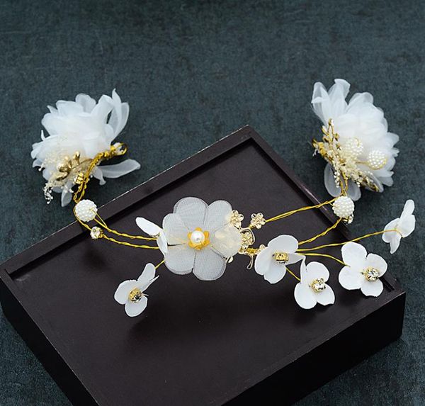 2018 new handmade flowers, hair bands, wedding gowns, accessories, brides, ladies, butterfly heads and accessories, Silver
2018 new handmade flowers, hair bands, wedding gowns, accessories, brides, ladies, butterfly heads and accessories, Silver