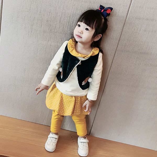 girls' cashmere suit winter baby baby suit with three-piece of thick vest for winter baby suit, White
girls' cashmere suit winter baby baby suit with three-piece of thick vest for winter baby suit, White