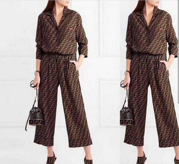 wholesale Hign-End runway suit collar Long sleeves Print Letter Free Women's Two Piece Pants 3/4 pants suit
wholesale Hign-End runway suit collar Long sleeves Print Letter Free Women's Two Piece Pants 3/4 pants suit