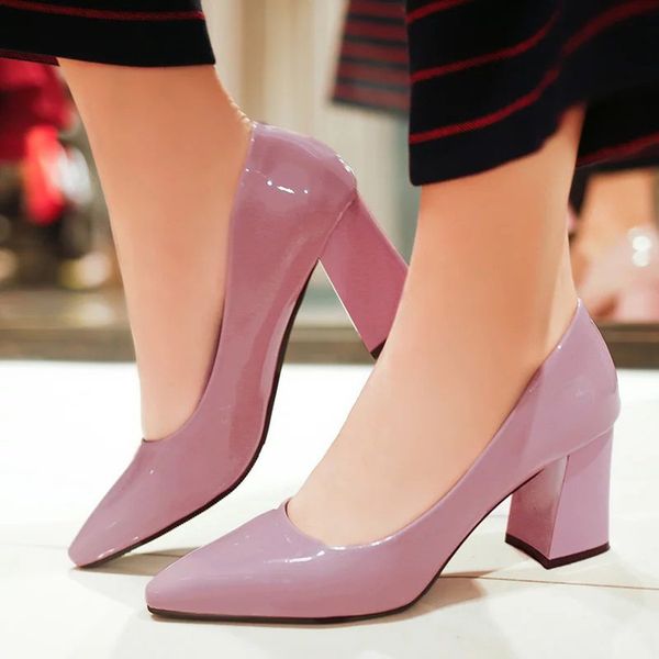 new women pumps low heels shoes woman ladies party wedding dress pointed toe slip on shoes size 35-40, Black
new women pumps low heels shoes woman ladies party wedding dress pointed toe slip on shoes size 35-40, Black