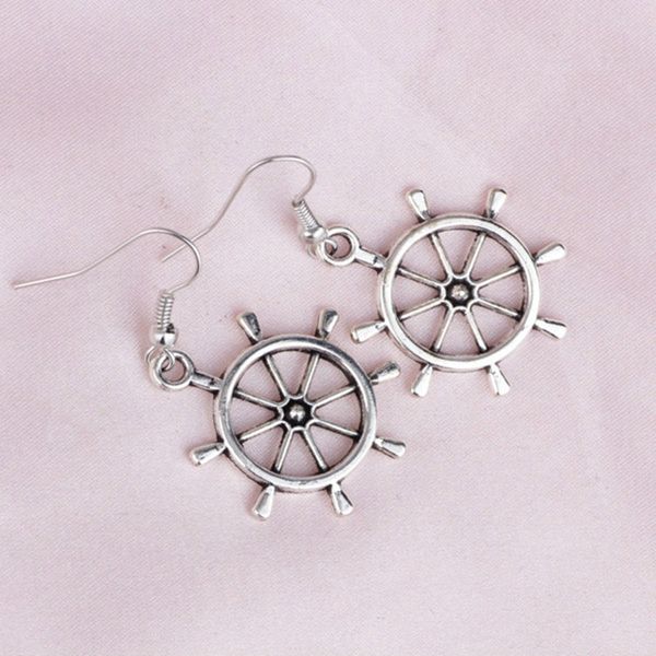 горячие продажи сплава цинка древний серебряный бронзовый морской руль очарование кулон серьги творческий женщина ювелирные изделия хэллоуин, Silver
горячие продажи сплава цинка древний серебряный бронзовый морской руль очарование кулон серьги творческий женщина ювелирные изделия хэллоуин, Silver