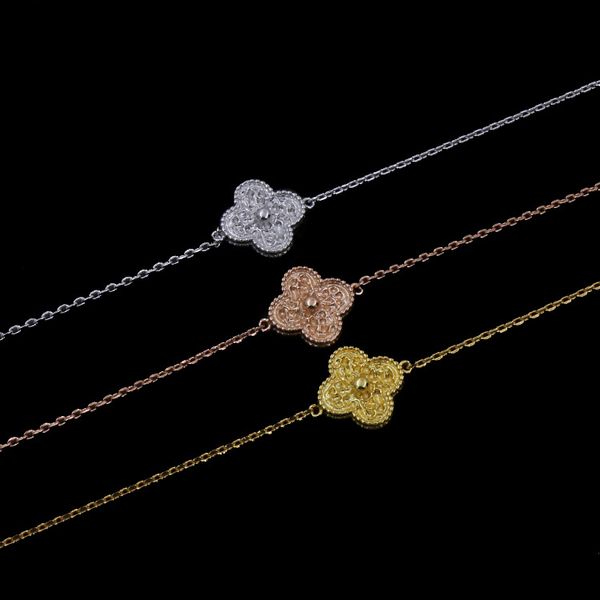 2018 hot sell Beautiful jewelry four leaf clover copper plated single flower bracelet for women charms fashion wedding gift three colors
2018 hot sell Beautiful jewelry four leaf clover copper plated single flower bracelet for women charms fashion wedding gift three colors