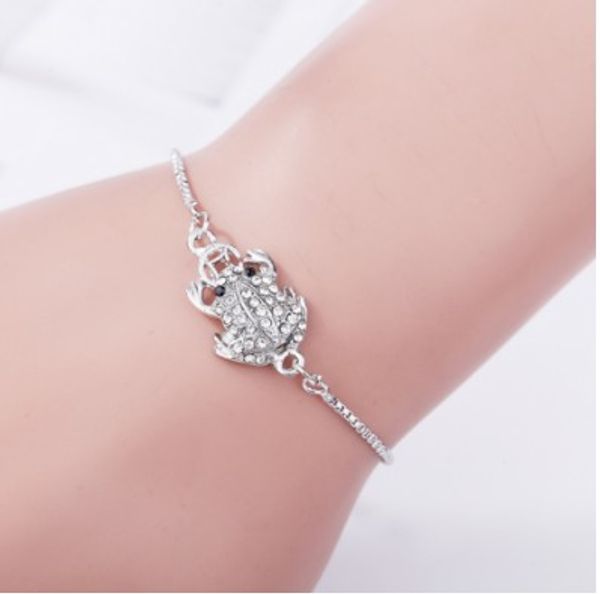лягушачьи charm расширяемых браслеты девушки / женщины стильный rhinestoned шарм сплав серебра заполненный браслеты панк ручные цепные, Golden;silver
лягушачьи charm расширяемых браслеты девушки / женщины стильный rhinestoned шарм сплав серебра заполненный браслеты панк ручные цепные, Golden;silver