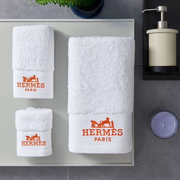 Luxury bath towels designer creative embroidered brand square towel beach towel and bath towel 3 piece 1 set cotton fabric soft comfortable
Luxury bath towels designer creative embroidered brand square towel beach towel and bath towel 3 piece 1 set cotton fabric soft comfortable
