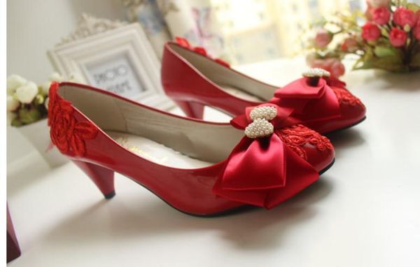 send lace water drill pearl bowknot bride shoes wedding women's single shoes heel 3cm ,4.5cm,8.5cm, Black
send lace water drill pearl bowknot bride shoes wedding women's single shoes heel 3cm ,4.5cm,8.5cm, Black
