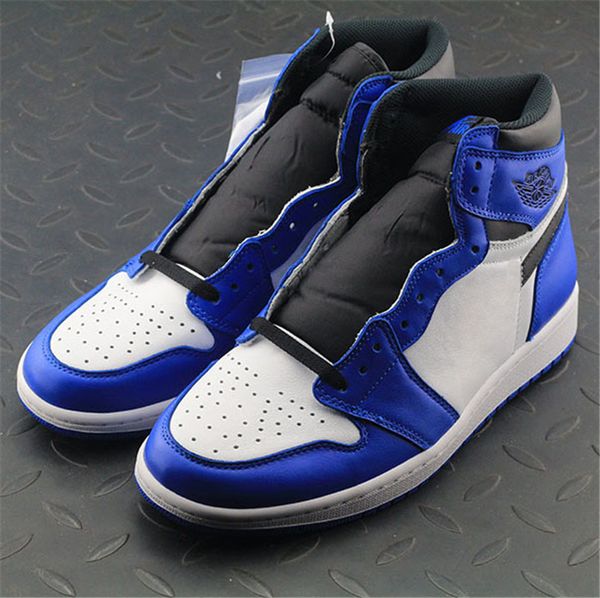 originals 1 high og game royal 1s blue white black basketball shoes for men authentic sports sneakers with box 555088-403
originals 1 high og game royal 1s blue white black basketball shoes for men authentic sports sneakers with box 555088-403