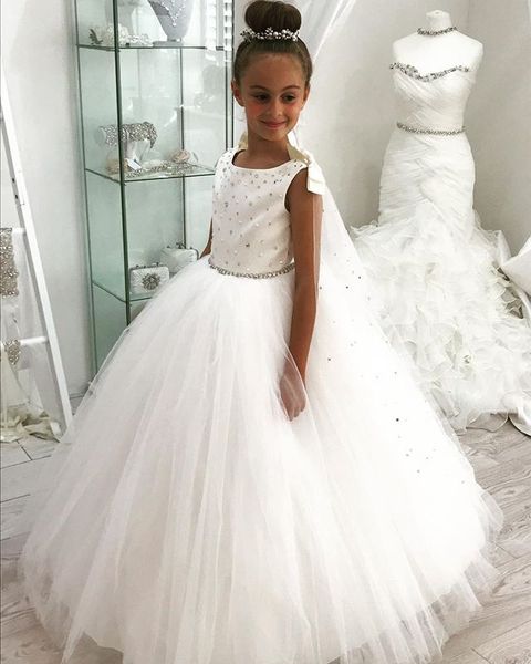 stunning beaded shiny flower girls dresses white tulle child wedding party dresses with bow flutter back litter girls holy dresses, White;blue
stunning beaded shiny flower girls dresses white tulle child wedding party dresses with bow flutter back litter girls holy dresses, White;blue