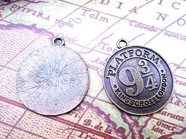 18pcs- 9 3/4 platform charms, antique tibetan bronze tone charms pendant 38x34mm, Bronze;silver
18pcs- 9 3/4 platform charms, antique tibetan bronze tone charms pendant 38x34mm, Bronze;silver