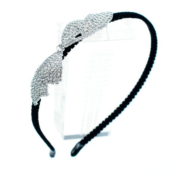 e-bloom korean fashional shining rhinestone headband bow leaves fantastic hair accessories for women cute girls headdress
e-bloom korean fashional shining rhinestone headband bow leaves fantastic hair accessories for women cute girls headdress