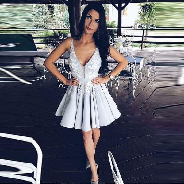 good-looking mini grey homecoming gowns short sliver homecoming dresses v neck lace homecoming dress short graduation dresses, Blue;red
good-looking mini grey homecoming gowns short sliver homecoming dresses v neck lace homecoming dress short graduation dresses, Blue;red