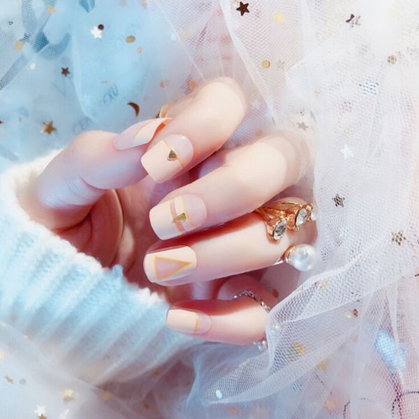 glue 24pcs/set artificial fake nails press on nails rivets designs full cover false with 2g, Red;gold 
glue 24pcs/set artificial fake nails press on nails rivets designs full cover false with 2g, Red;gold