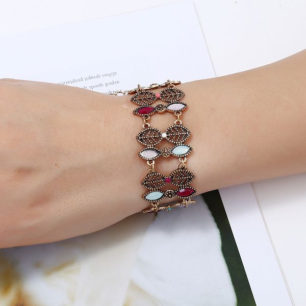 stylish rhinestone hollow out shining link bracelets attractive gold silver color crystal bracelets for women jewelry, Black
stylish rhinestone hollow out shining link bracelets attractive gold silver color crystal bracelets for women jewelry, Black