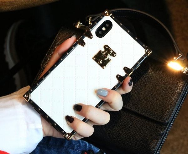 new fashion western style phone case for iphone 11 pro xs x xr 7 6 6s 8 8plus cases luxury leather metal hard back cover for iphone xs
new fashion western style phone case for iphone 11 pro xs x xr 7 6 6s 8 8plus cases luxury leather metal hard back cover for iphone xs