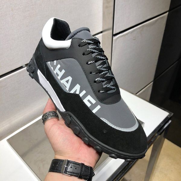 Fa hion de igner men luxury brand ca ual hoe multi blue black grey port tenni 2018 women uede leather lei ure neaker with box
Fa hion de igner men luxury brand ca ual hoe multi blue black grey port tenni 2018 women uede leather lei ure neaker with box