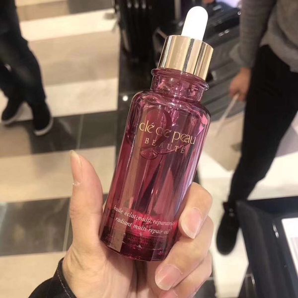 Famous Brand CPB Beauty Huile Eclat Multi Reparatrice Radiant Oil Essence Skin Care Essence 75ml DHL free shipping
Famous Brand CPB Beauty Huile Eclat Multi Reparatrice Radiant Oil Essence Skin Care Essence 75ml DHL free shipping