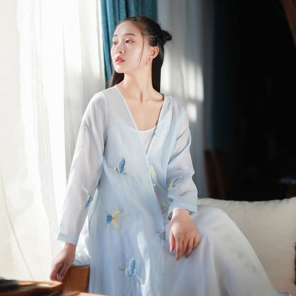 irinaw682 new arrival summer 2018 vintage side splits long butterfly embroidered shirt women, White
irinaw682 new arrival summer 2018 vintage side splits long butterfly embroidered shirt women, White