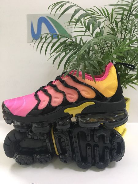 2018 new men v tn plus olive in metallic white silver colorways pack triple black sneakers running shoes men athletic sport shoes
2018 new men v tn plus olive in metallic white silver colorways pack triple black sneakers running shoes men athletic sport shoes