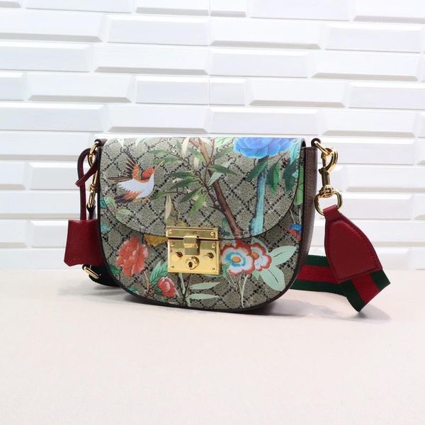 Bolsa de Ombro dhbagshoes2008
Bolsa de Ombro dhbagshoes2008