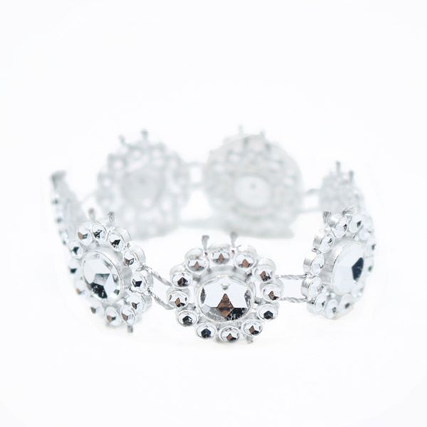 10pcs/lot wedding napkin ring crystal net diamond napkin ring sunflower buckle l decoration supplies
10pcs/lot wedding napkin ring crystal net diamond napkin ring sunflower buckle l decoration supplies