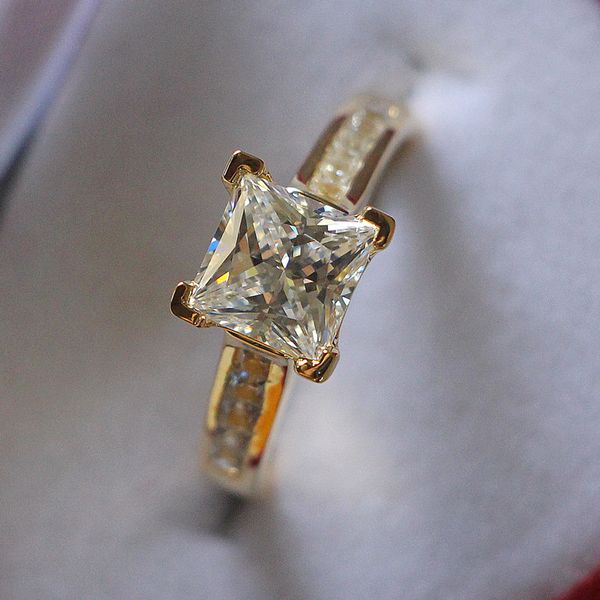amazing genuine 925 sterling silver jewelry yellow gold color 2ct princess cut synthetic diamonds engagement female wedding ring, Slivery;golden
amazing genuine 925 sterling silver jewelry yellow gold color 2ct princess cut synthetic diamonds engagement female wedding ring, Slivery;golden