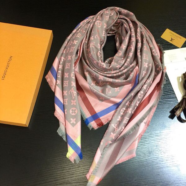 Hihg Quality Classic Silk cashmere Scarf fashion classic Womens fashion brands Scarf Elegant Ladies Wrap scarves 140*140cm with box L-45-882
Hihg Quality Classic Silk cashmere Scarf fashion classic Womens fashion brands Scarf Elegant Ladies Wrap scarves 140*140cm with box L-45-882
