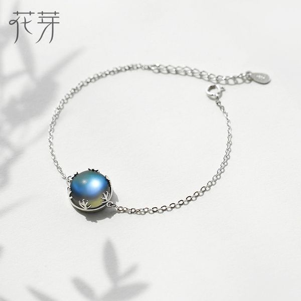 thaya original design aurora moonstone forest cushion ladies' bracelets 925 silver scale light bracelet female simple jewelry, Golden;silver
thaya original design aurora moonstone forest cushion ladies' bracelets 925 silver scale light bracelet female simple jewelry, Golden;silver