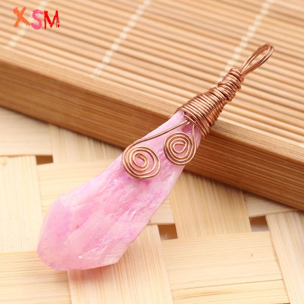 xinshangmie rose gold color natural irregular rock crystal original stone coated color handmade wire winding pendant jewelry
xinshangmie rose gold color natural irregular rock crystal original stone coated color handmade wire winding pendant jewelry