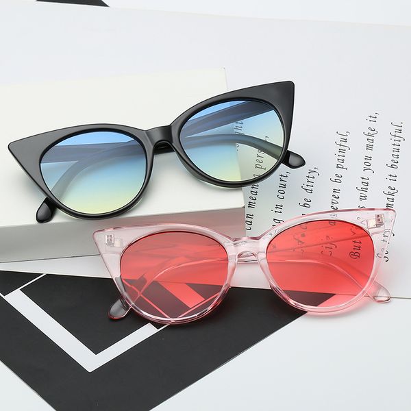 2018 women butterfly shades brand designer sun glasses elegant fashion glasses woman vintage driving goggles with box fml, White;black
2018 women butterfly shades brand designer sun glasses elegant fashion glasses woman vintage driving goggles with box fml, White;black