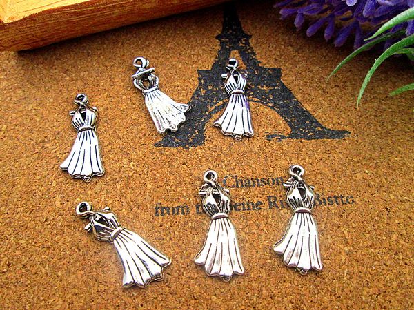 75pcs 10*25mm antique silver elegant evening dress charms pendants, Bronze;silver
75pcs 10*25mm antique silver elegant evening dress charms pendants, Bronze;silver