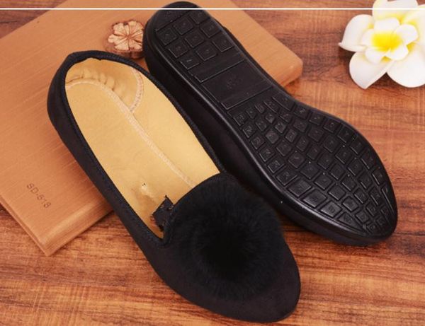 send 2018 spring korean shallow mouth single shoes flat bottom pointed end fashion hair ball women shoes, Black
send 2018 spring korean shallow mouth single shoes flat bottom pointed end fashion hair ball women shoes, Black