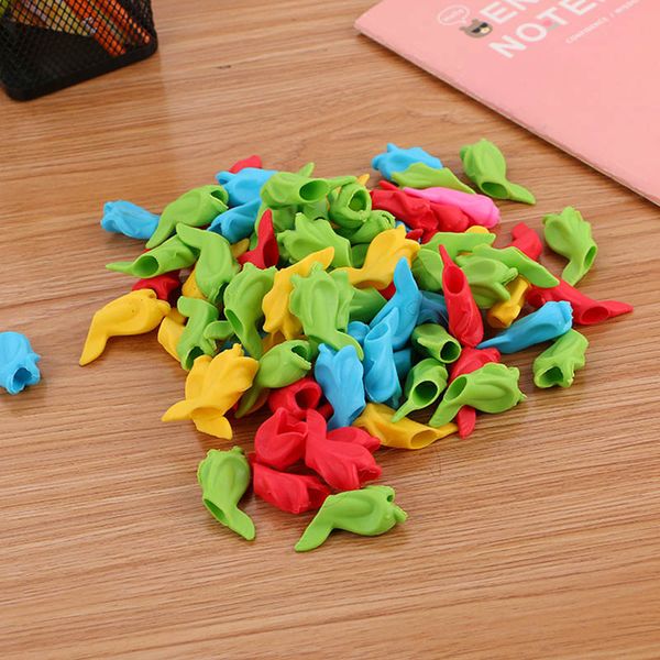 5 pcs/lot cute kawai silica pen grip creative fish pencil grip for kids gift korean stationery office school supplies, Black;red
5 pcs/lot cute kawai silica pen grip creative fish pencil grip for kids gift korean stationery office school supplies, Black;red